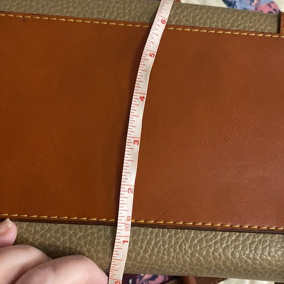 Imitation Dooney & Bourke purse. - Picture 7 of 7